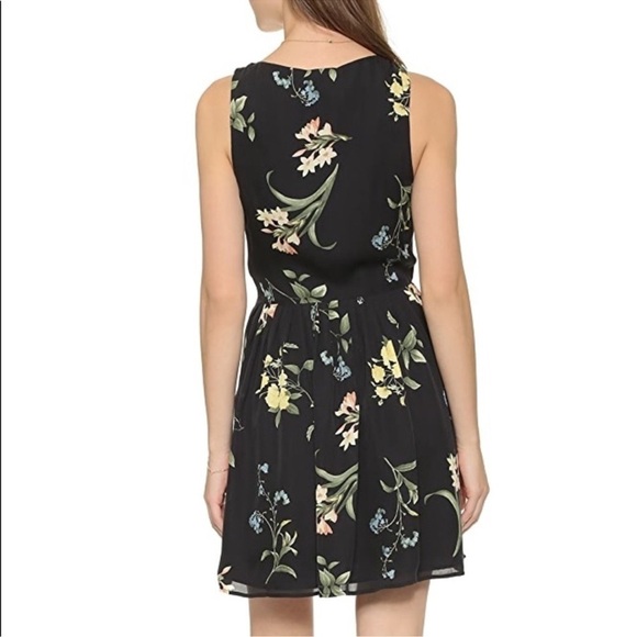 Joie Silk Braydon Dress Size Large Floral Black Caviar Wrap Bust Pleated Skirt - Picture 6 of 15